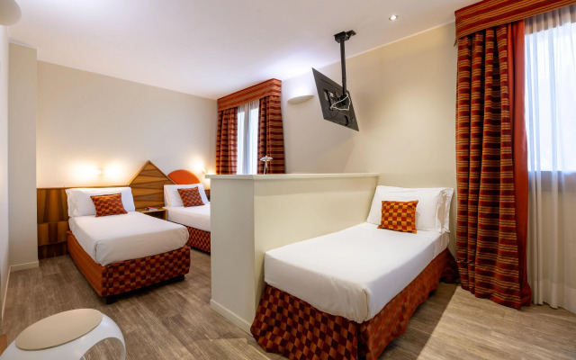 La Villa, Sure Hotel Collection by Best Western