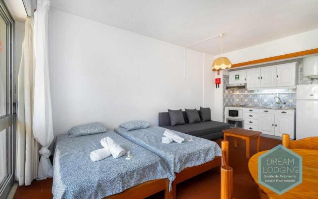 Green 104 - Dream Lodging