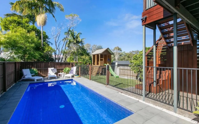 Ivy Street 7, Dicky Beach