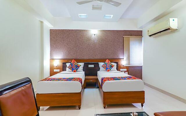 Fabhotel Nera Regency