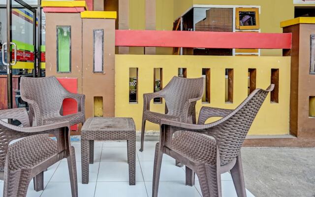 SPOT ON 92452 Griya Sandi Residence Family NearPantai Boom