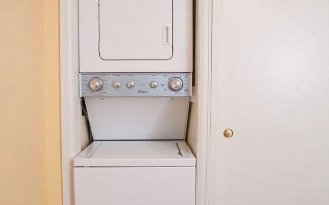 Quaint 2 Bedroom Minutes From Gondola