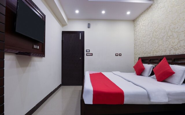 OYO 16539 Grand Sandarshini Inn