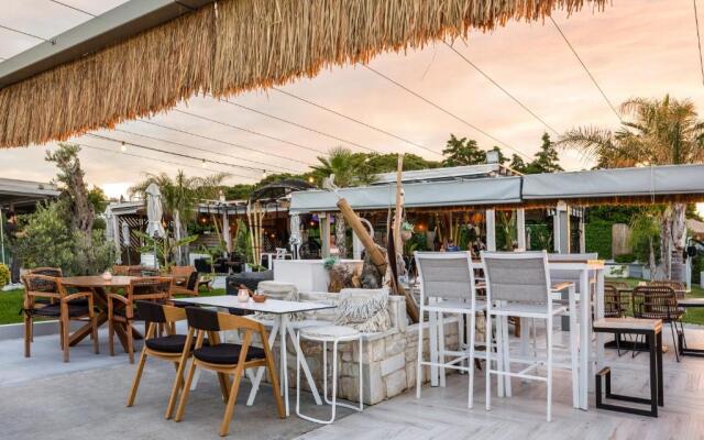 Blue Carpet Luxury Suites