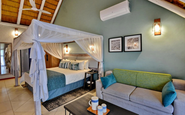 Cresta Mowana Safari Resort & Spa