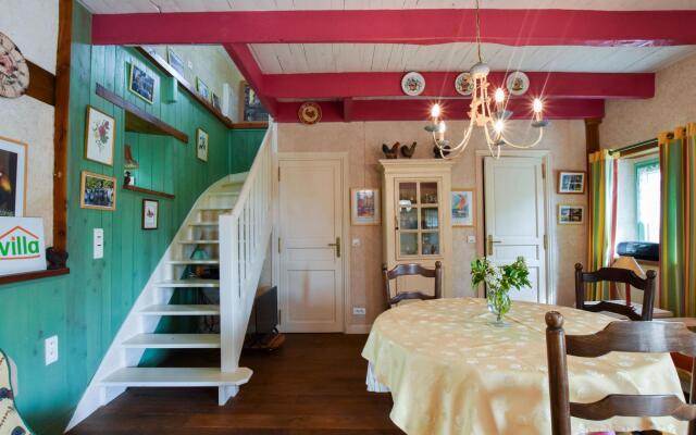 Cosy holiday home with terrace and garden near Quimperlé.