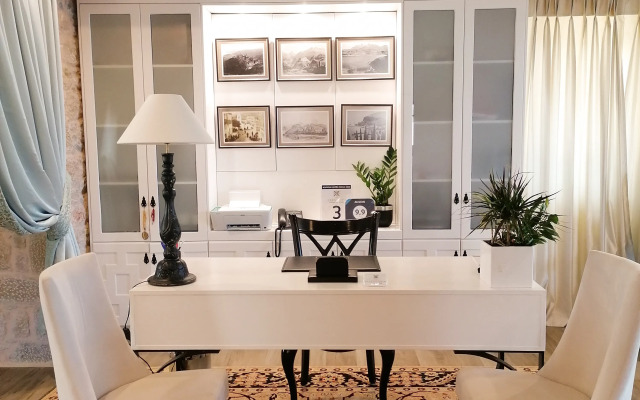 Akrolithi Boutique Hotel