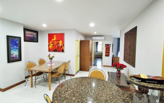 9B Spacious sea View Apartment Karon Beach Front