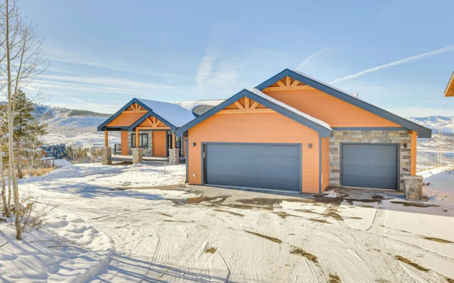 Mtn-view Deck + Game Room: Granby Getaway