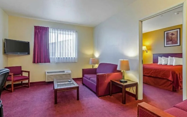 Holiday Inn Express Wichita North - Park City