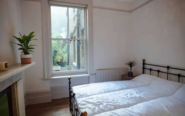 Homely 1 Bedroom Apartment in Bustling Clapham