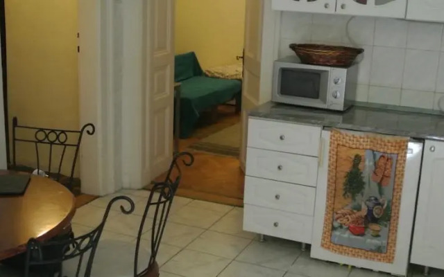 Italian Blaha Boulevard