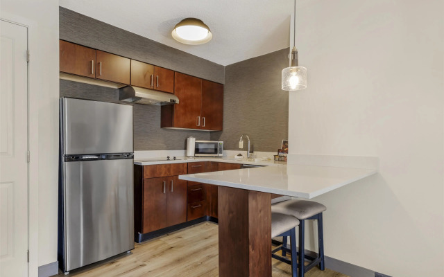 Sonesta ES Suites Fairfax Fair Lakes