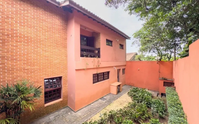 Casa espaçosa na Granja Viana