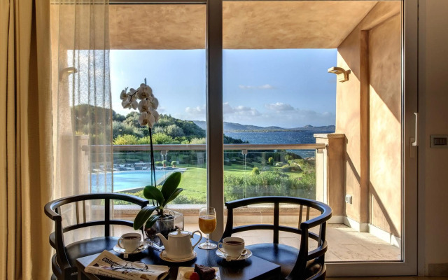 L'Ea Bianca Luxury Resort