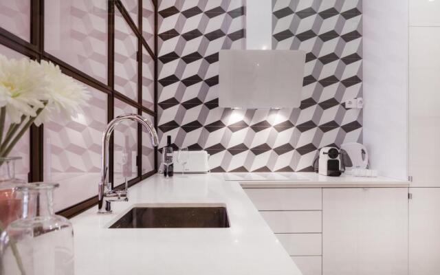 Charming Flat with Balconies Central Chiado District 2 Bedrooms & AC 19th Century Building