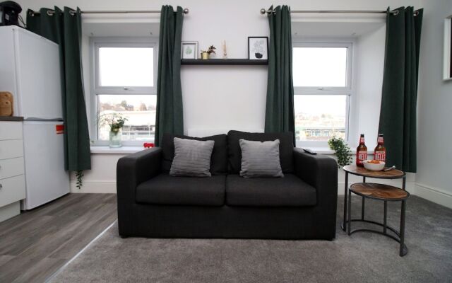 Western Way 2 by Tŷ SA in Newport