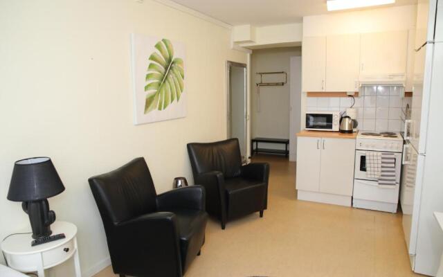 Fastliving Apartment Hotel