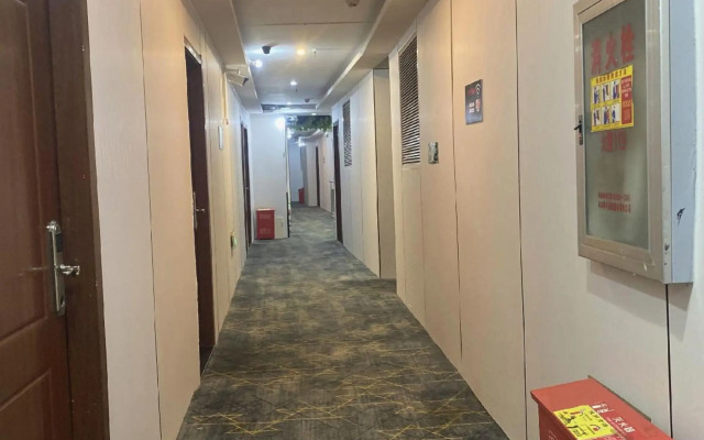 Tianyue Express Hotel (Wuhan Railway Station Happy Valley Branch)