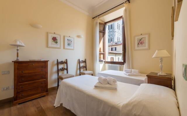 Charming 2bed Apt Overlooking Duomo