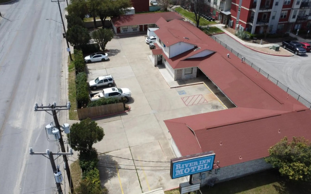 River Inn Motel