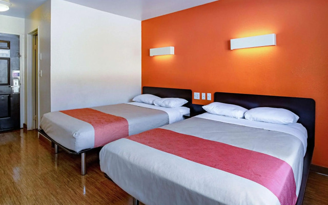 Motel 6 Palatine, IL - Chicago Northwest