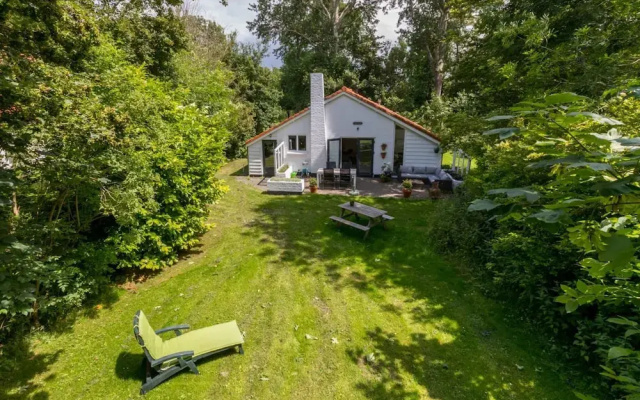 Holiday Home in Dishoek Near Beach & Dunes