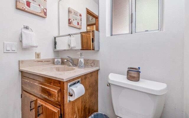 107 - Lakeview Cozy Retreat