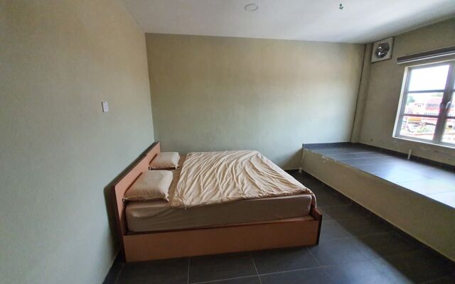 Sweet Home Hotel by OYO Rooms