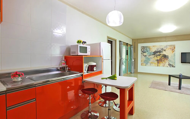 Tongyeong Songni Mt. Nature Pension