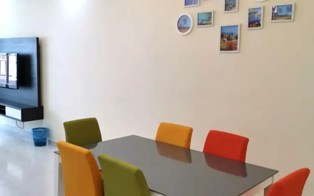 Just For You Highlands Apartment.