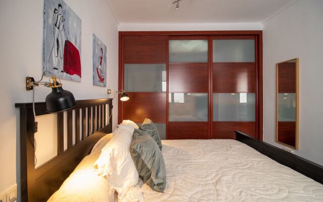 Rustic Two Bedroos Apartment With Terrace