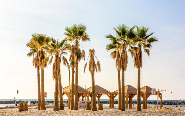 Premium suites on Beach Ben Yehuda 43
