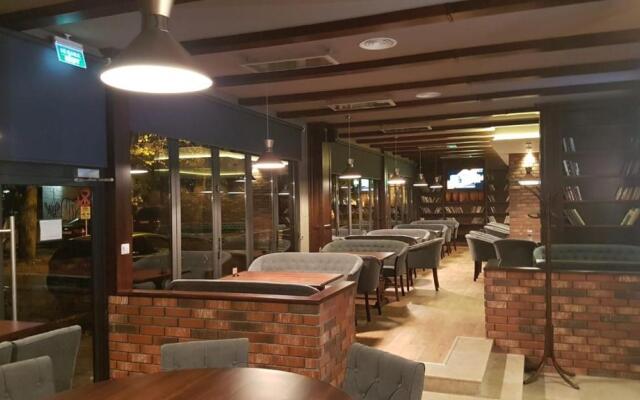 Corso Apartments B&B