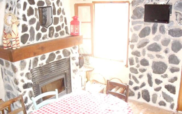 Chalet With 2 Bedrooms in Boutx, With Wonderful Mountain View, Furnished Terrace and Wifi