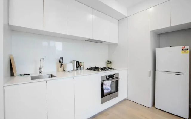 Stunning Bright Apartment At Hawthron/Glenferrie Station