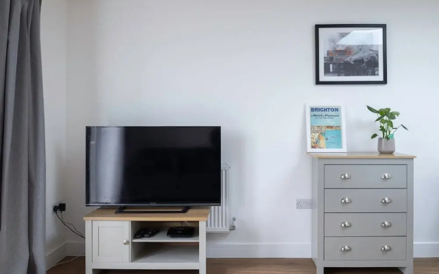 Host Stay Downland Studio