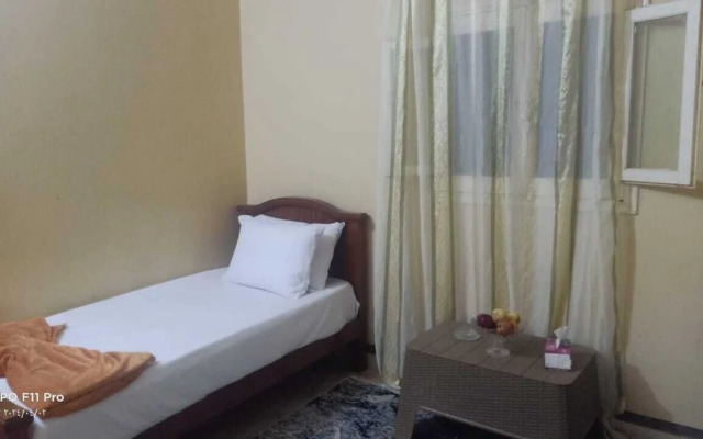 tut amun guest house