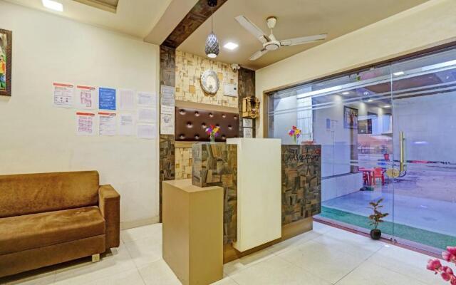 OYO 47110 Hotel Royal Palace