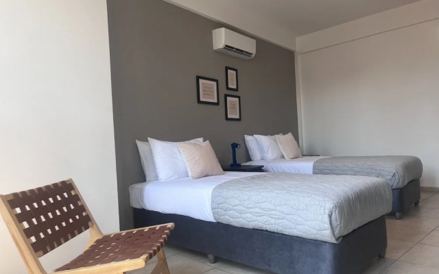 Phaedrus Living: Hoopoe Residencies 205