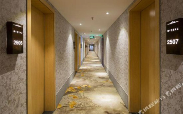 Xiyue Light Luxury Inn (Helong Gymnasium People's Hospital)