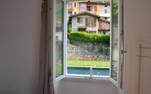 Lescen White Residence - Lake View