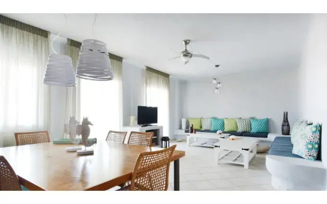 Sea Breeze Panormos