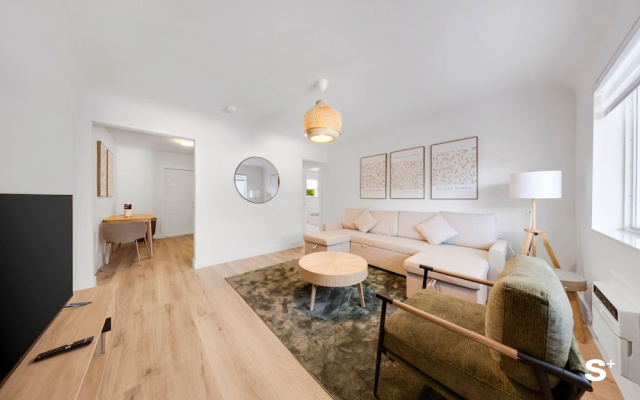 Chic 1-BD Apt in Miami Gym-Free Parking