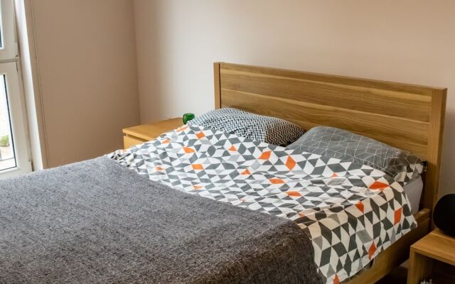 2 Bedroom 2 Bathroom Flat