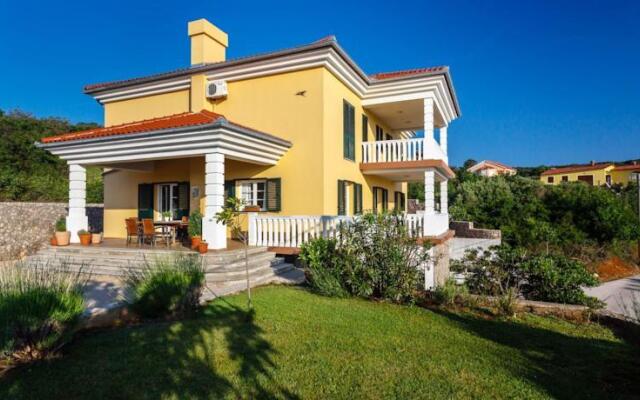 Villa Mirela