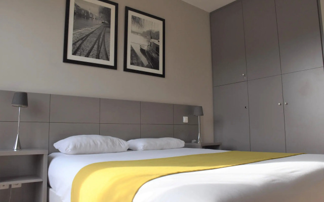 Adonis Lyon Dock Ouest