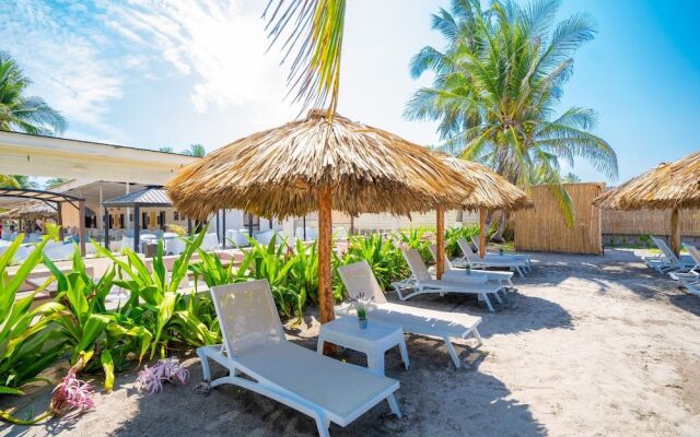 Izalco Hotel & Beach Resort