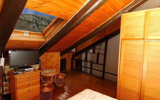 A4 Apartment for Four