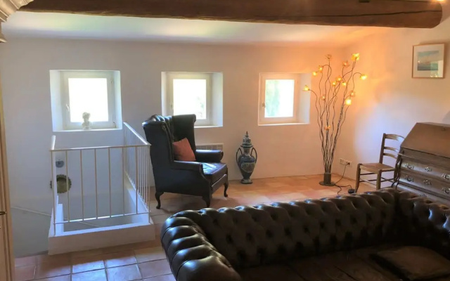 Cozy Characteristic 2-person House, in an Authentic Hamlet Near Grimaud